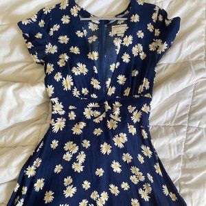 Privacy Please Wilmar Mini Dress In Daisey Print